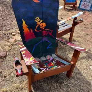 Dancing Skeleton Retro Style Snowboard and Ski Chair