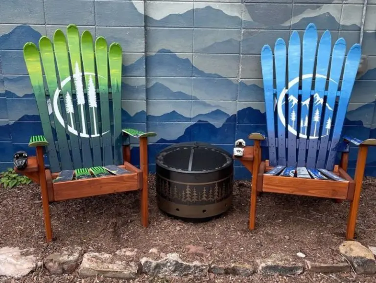 Blue Mountain and Green Forest Ski Chairs – Set of 2