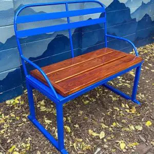 Hoopless blue powdered metal ski lift bench