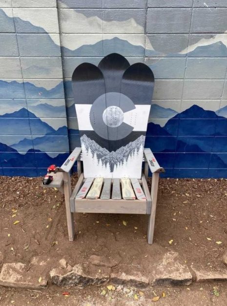 Grey Colorado Flag Ski & Snowboard Chair