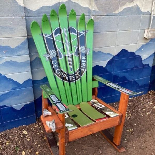 De Opresso Liber Ski Chair