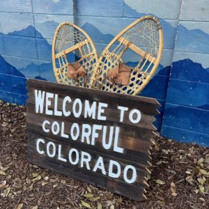 Combo: 36" Welcome to CO" Barnwood Sign + Stand + Snowshoes